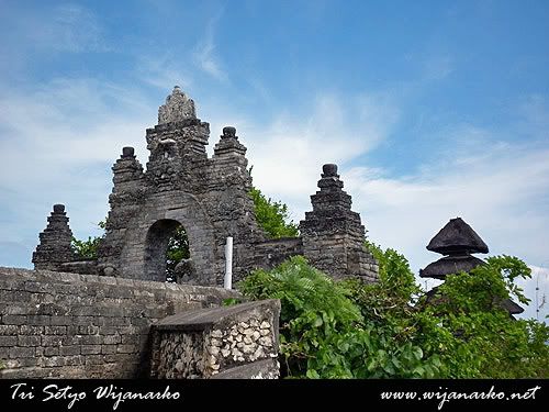 Pura Luhur Uluwatu Yang Mempesona Pura Luhur Uluwatu Yang Mempesona