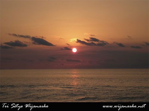 Hunting Sunset Di Pantai Dreamland