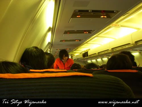 Batavia Air Boeing 737-300 Yogyakarta-Surabaya Batavia Air Boeing 737-300 Yogyakarta-Surabaya
