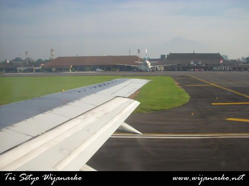 Indonesia Air Asia Boeing 737-300 Yogyakarta-Jakarta Indonesia Air Asia Boeing 737-300 Yogyakarta-Jakarta