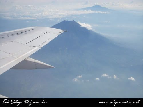 Indonesia Air Asia Boeing 737-300 Yogyakarta-Jakarta Indonesia Air Asia Boeing 737-300 Yogyakarta-Jakarta