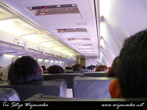 Indonesia Air Asia Boeing 737-300 Yogyakarta-Jakarta Indonesia Air Asia Boeing 737-300 Yogyakarta-Jakarta