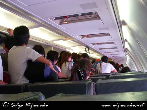 Indonesia Air Asia Boeing 737-300 Yogyakarta-Jakarta Indonesia Air Asia Boeing 737-300 Yogyakarta-Jakarta