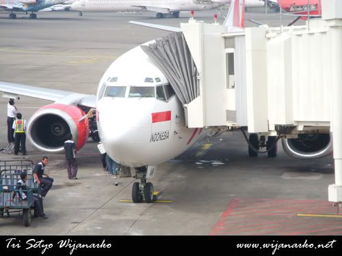 Indonesia Air Asia Boeing 737-300 Yogyakarta-Jakarta Indonesia Air Asia Boeing 737-300 Yogyakarta-Jakarta