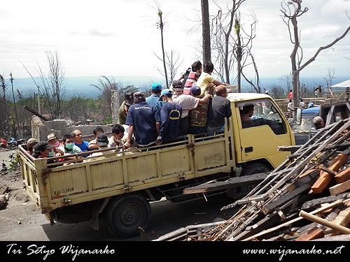 Masih Seputar Lereng Merapi Masih Seputar Lereng Merapi