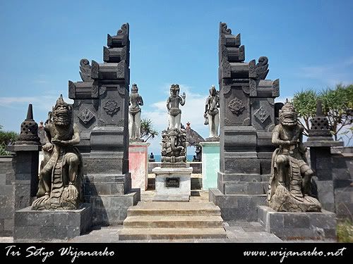Eksotisme Pantai Ngobaran Eksotisme Pantai Ngobaran