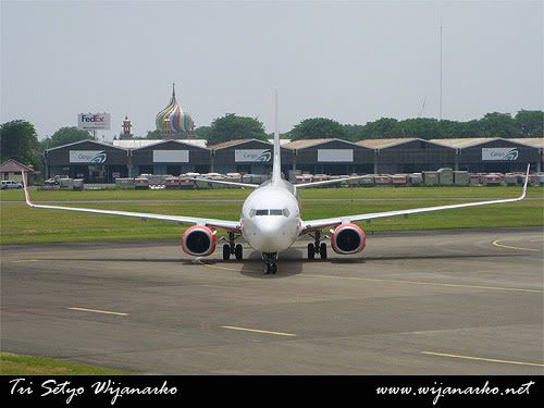 Spotting Dari Waving Gallery Terminal 1 Bandara Soekarno-Hatta Spotting Dari Waving Gallery Terminal 1 Bandara Soekarno-Hatta
