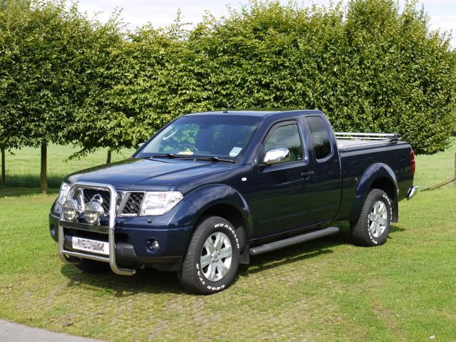 Cayman blue nissan navara #2