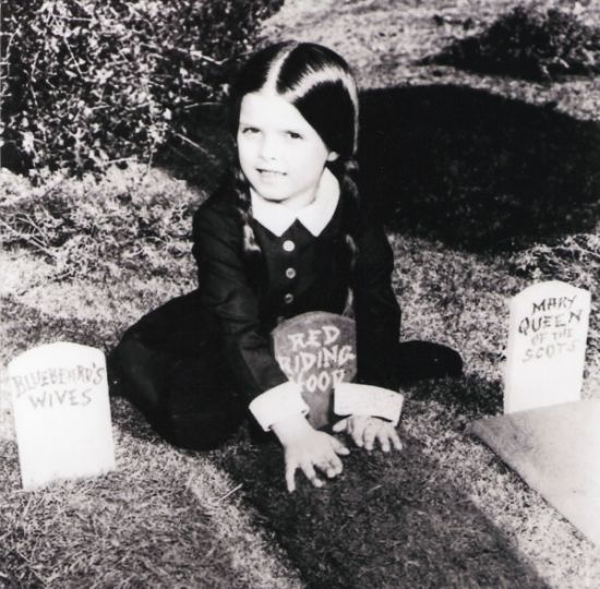  photo Wednesday-Addams-addams-family-5682861-550-540.jpg