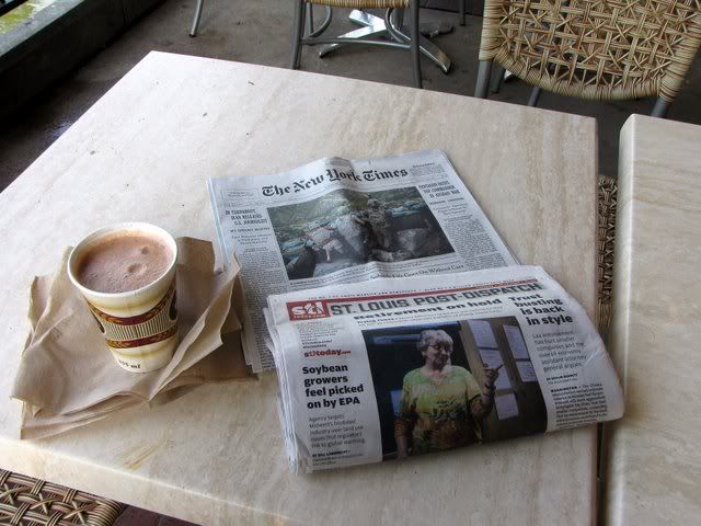 newspapers and hot chocolate st l zoo 120509