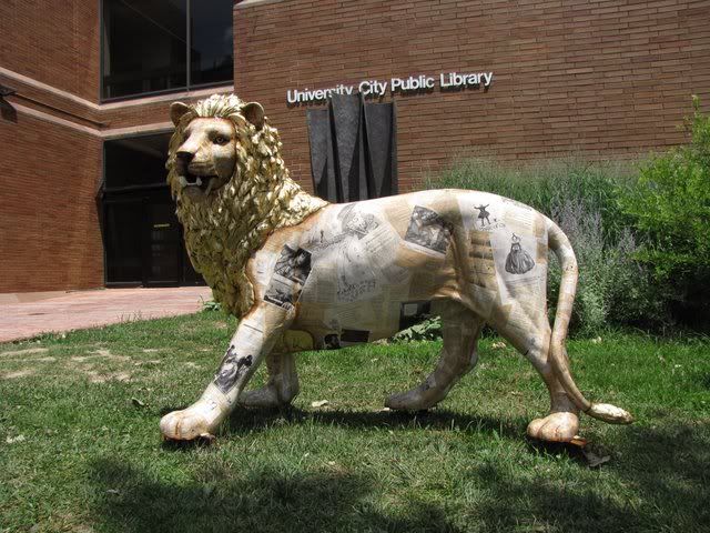 city library lion 030709