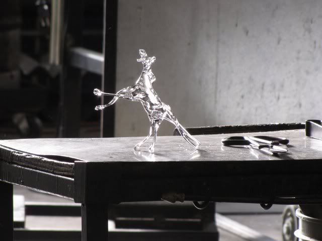 glass horse being made 170709