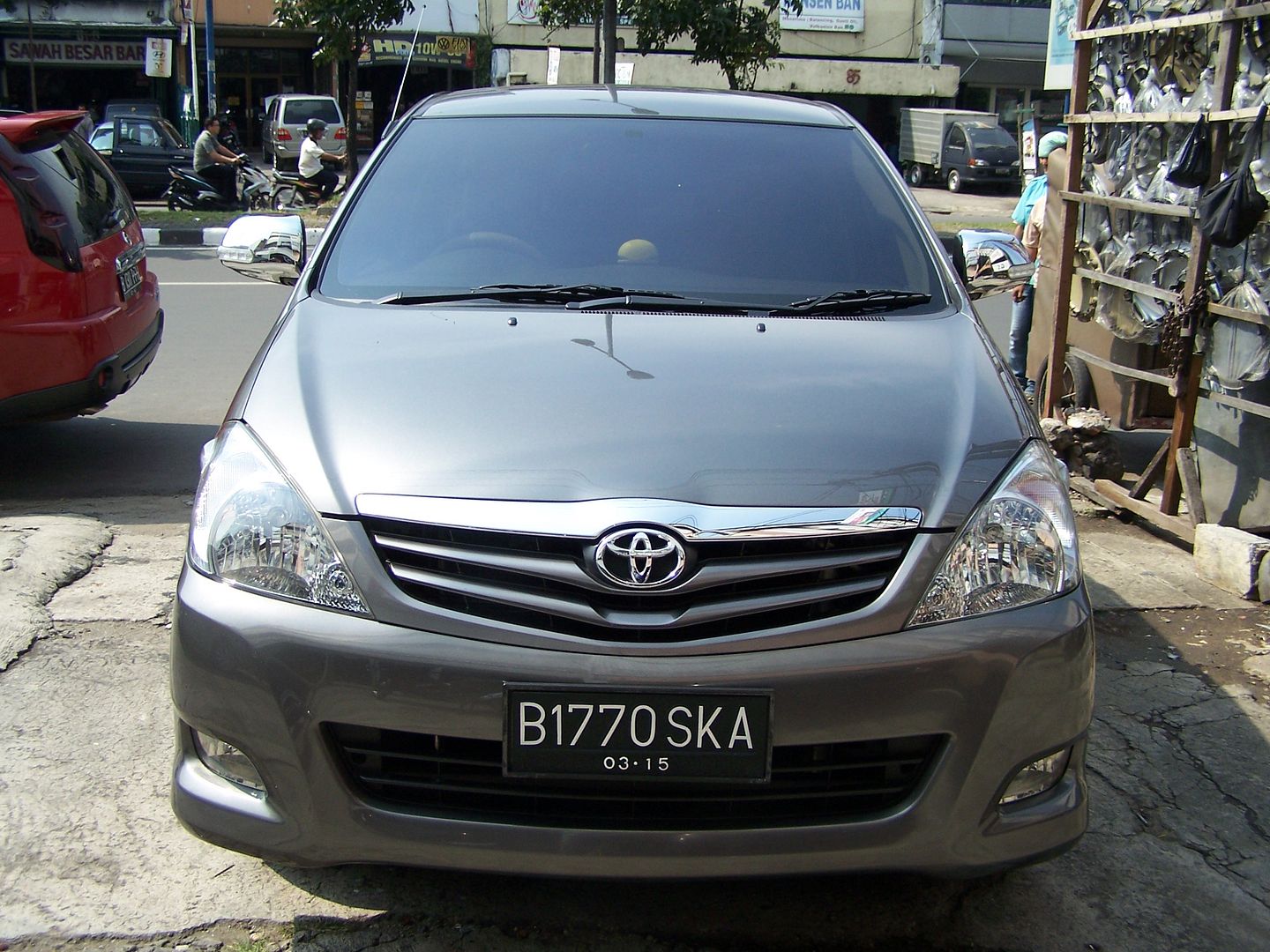 Mobil tyt innova matic/manual bensin/diesel tanpa/dgn 