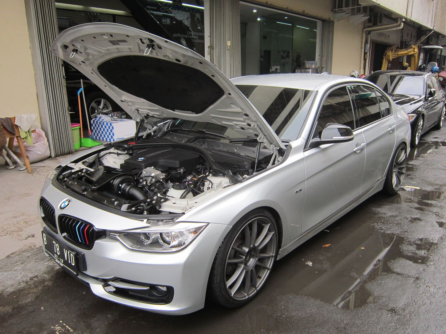 Performa meningkat drastis BMW F30 / BMW F10 with Intake 